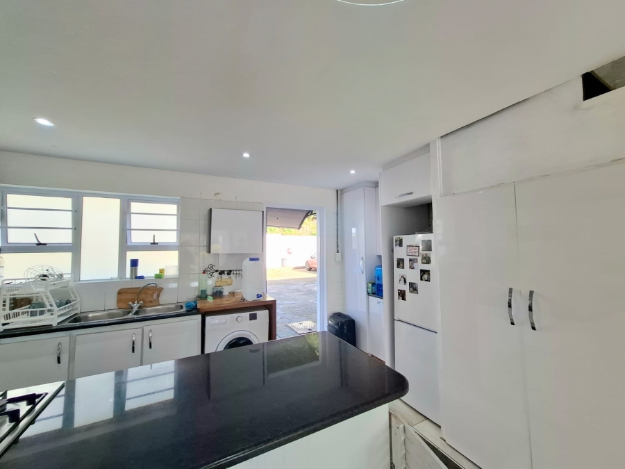 2 Bedroom Property for Sale in Bonza Bay Eastern Cape